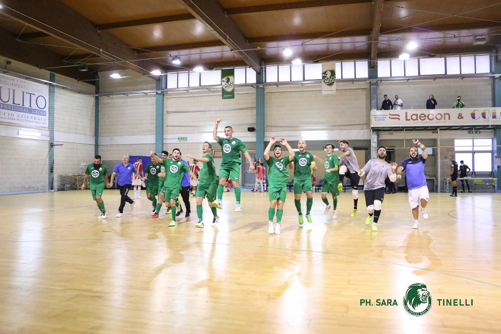 futsal noci esultanza